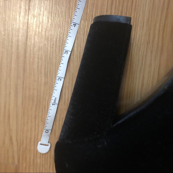 Velvet ankle sock booties - Picture 5 of 5